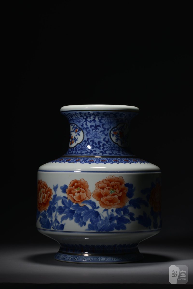 近现代 嵇锡贵青花斗彩牡丹纹马蹄尊 - 图9